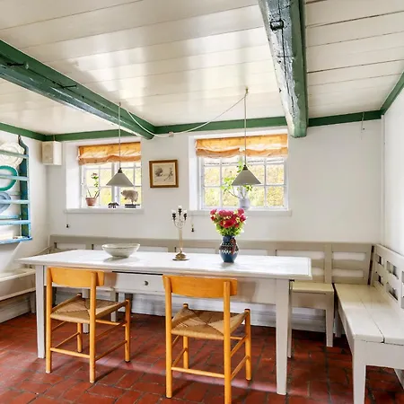 Strandvejen 52,